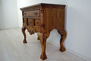 Chipendale console