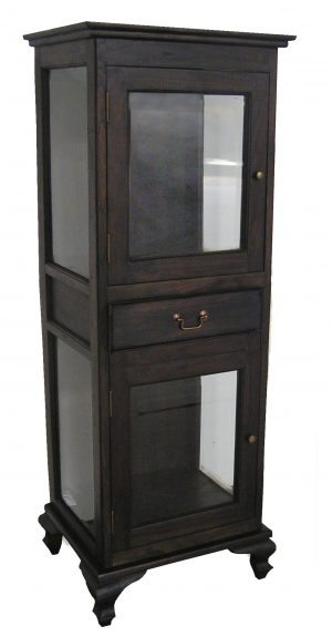 Queen Anne Vitrine