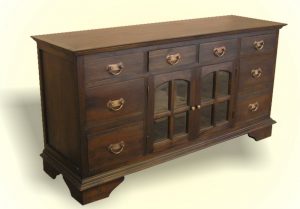 Mully Dresser