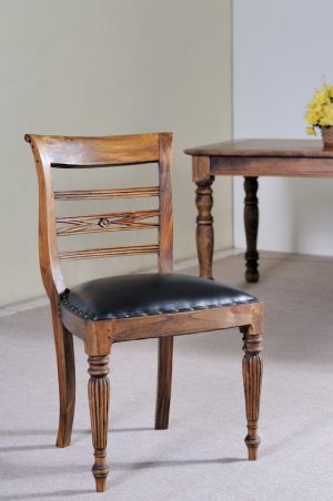 Rafless Chair
